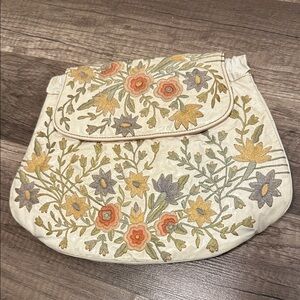 Vintage Floral Embroidered Cream Clutch Marheta from Rio